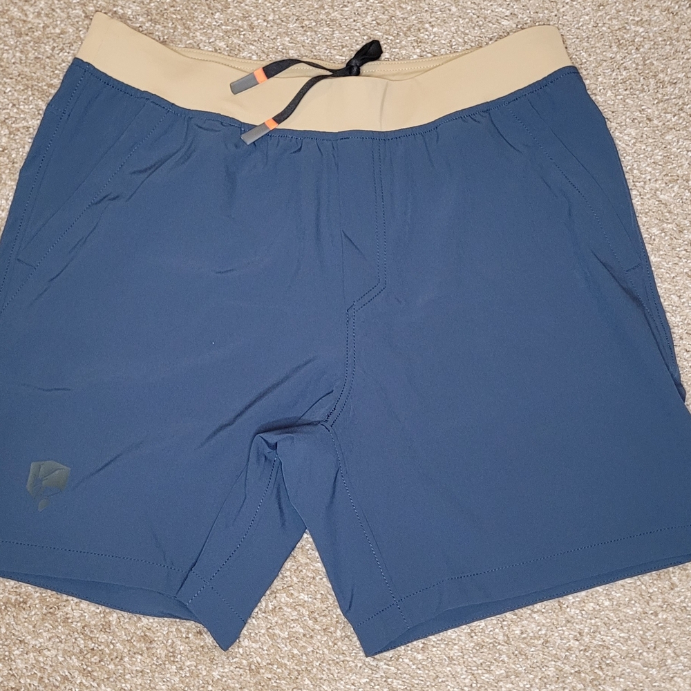 The Threshold - 7" Training Short.